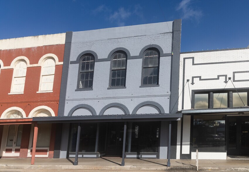 More Photos Of 111 7th St, Shiner Storefront For Sale
