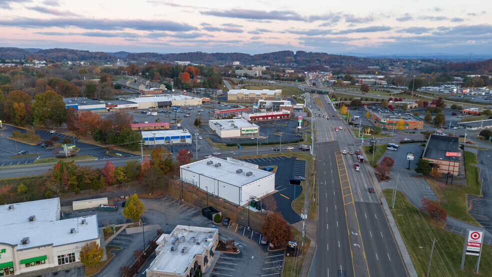 More Photos Of 2123 N Roan St, Johnson City Freestanding For Sale