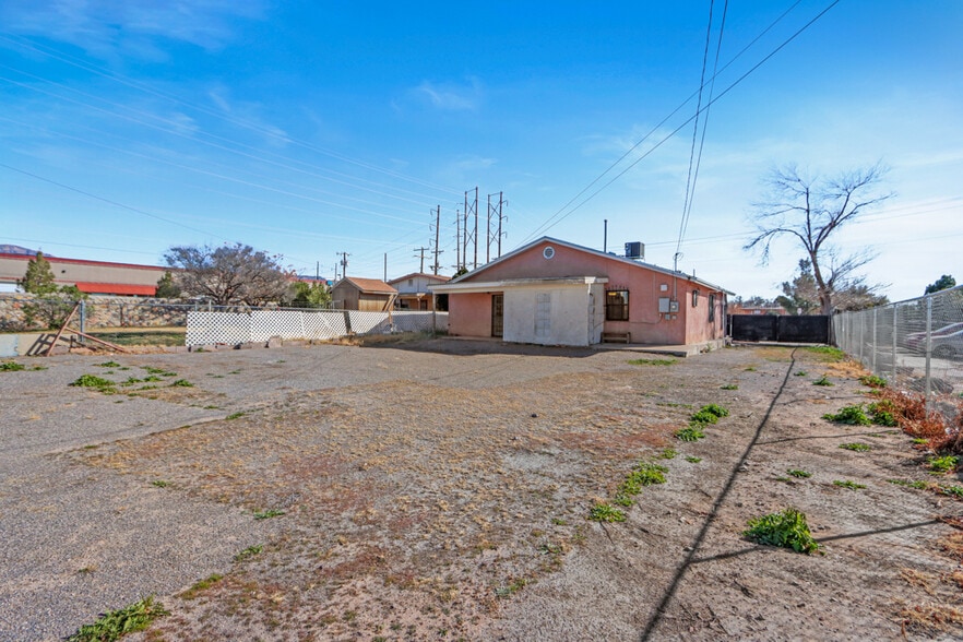 More Photos Of 5200 Doniphan Dr, El Paso Bar For Sale