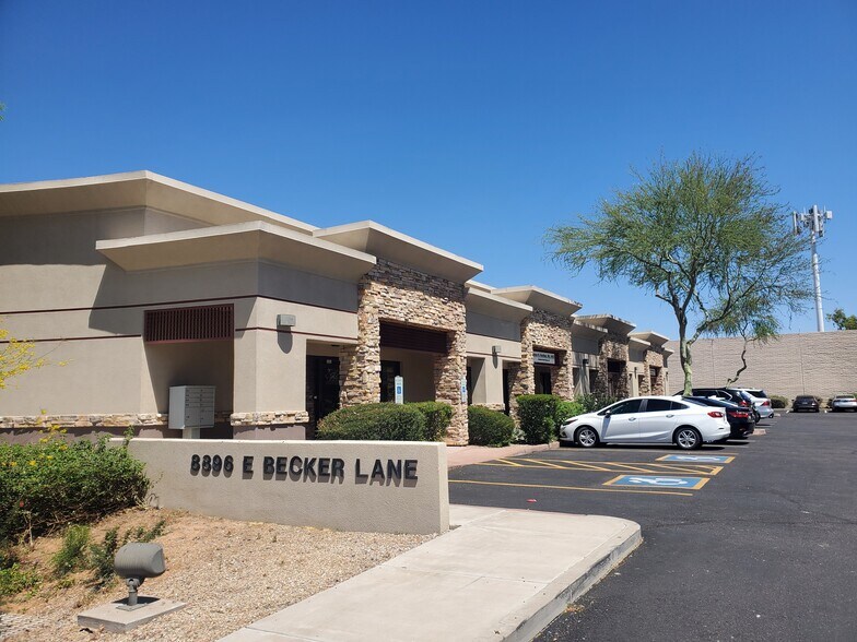 More Photos Of 8896 E Becker Ln, Scottsdale Medical For Lease