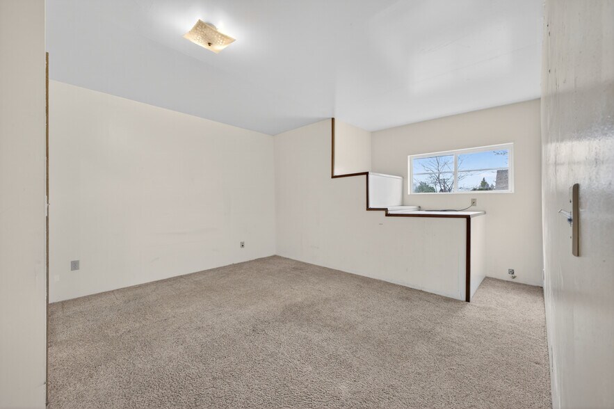 More Photos Of 1315 S 23rd St, Tacoma Storefront Retail Residential For Sale