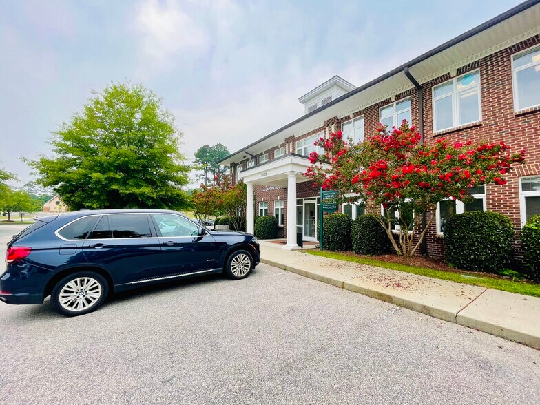 More Photos Of 5003 Southpark Dr, Durham Medical For Sale