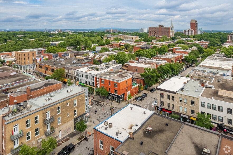 More Photos Of 1648-1658 Av du Mont-Royal E, Montréal Storefront Retail Residential For Sale