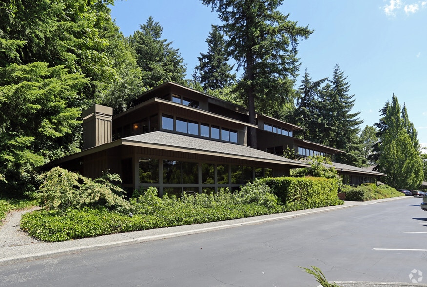 More Photos Of 2025 112th Ave NE, Bellevue Office For Lease