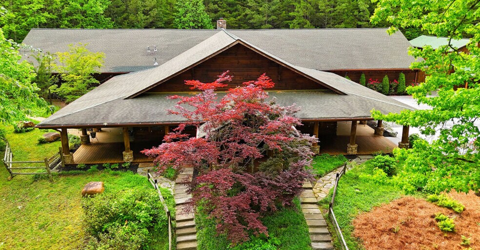 More Photos Of Cove Road, Jasper Specialty For Sale