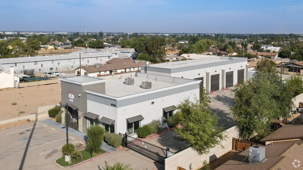 More Photos Of 15788 Bear Valley Rd, Victorville Freestanding For Lease