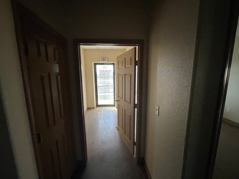 More Photos Of 2006 Oil Mill Rd, Pecos Industrial For Lease