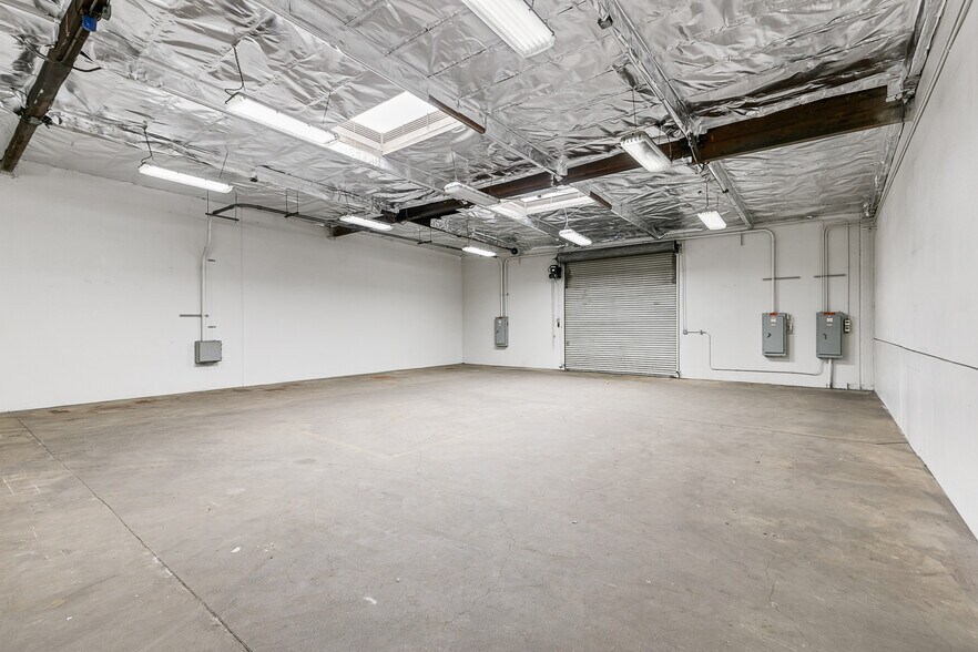 More Photos Of 14004-14014 Marquardt Ave, Santa Fe Springs Warehouse For Lease