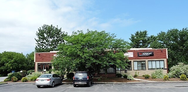 More Photos Of 544 Highgate Commons Rd, Saint Albans Freestanding For Lease