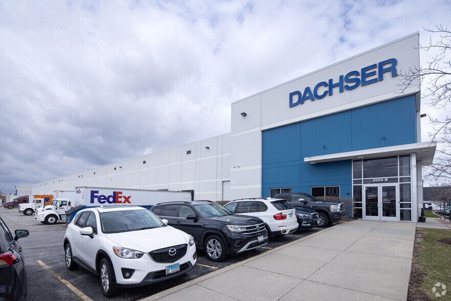 More Photos Of 2000 Arthur Ave, Elk Grove Village Distribution For Lease