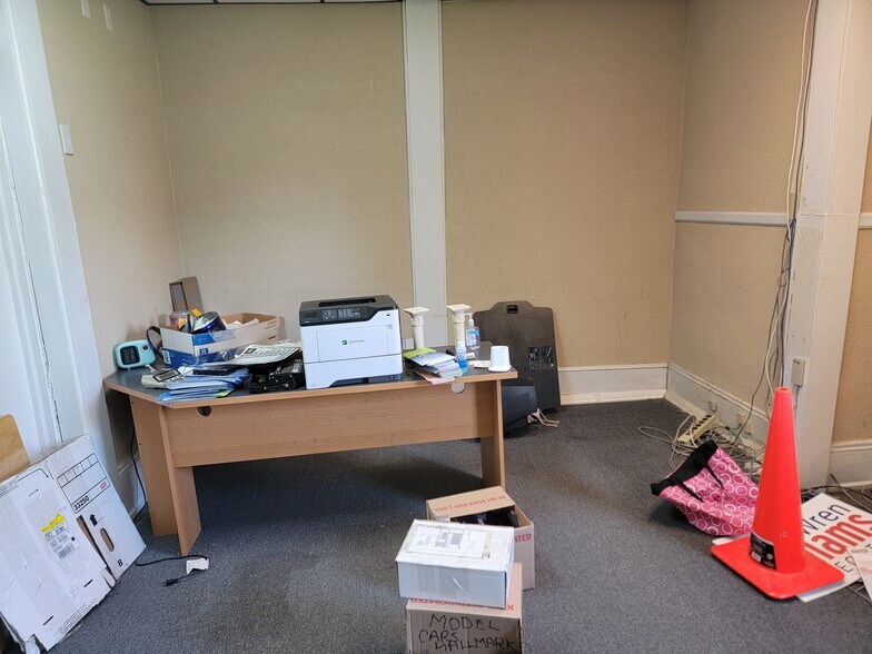 More Photos Of 115 W Blue Ridge St, Stuart Office For Sale