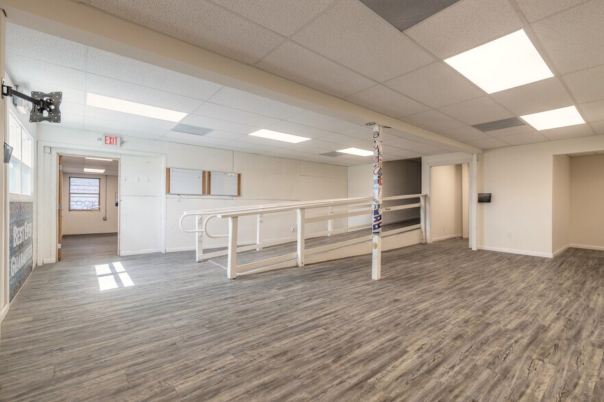 More Photos Of 529 Ridgewood Ave, Daytona Beach Freestanding For Lease