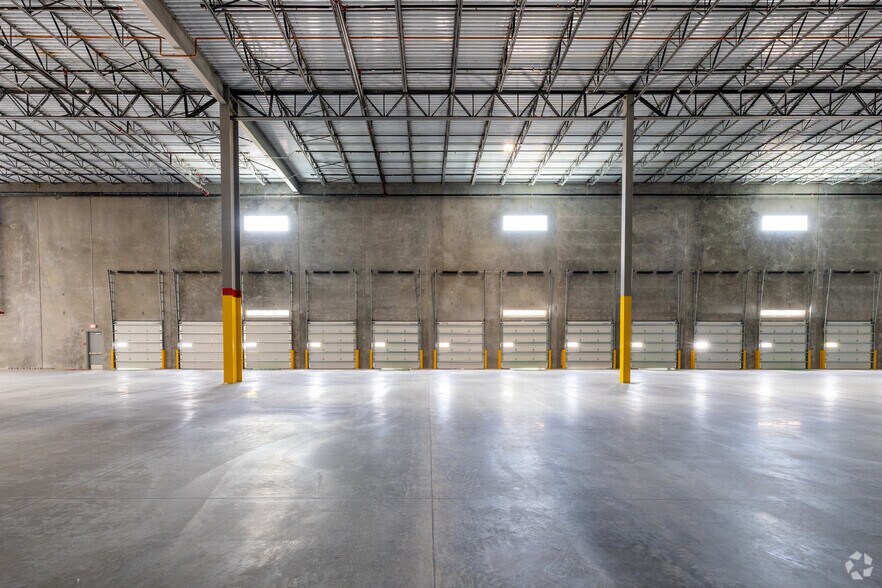 More Photos Of 2260 NW 27th Ave, Miami Refrigeration Cold Storage For Lease