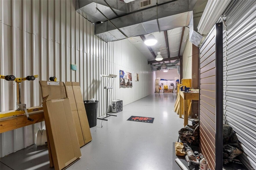 More Photos Of 1014 Linn St, Sikeston Freestanding For Sale