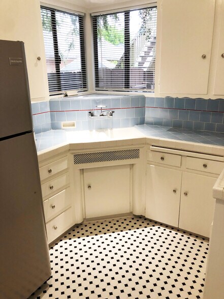 More Photos Of 11747-11753 Moorpark St, Studio City Apartments For Sale