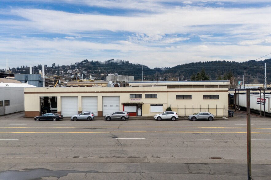 More Photos Of 3147 NW Front Ave, Portland Warehouse For Lease