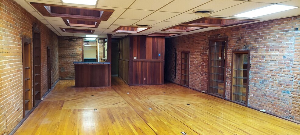 More Photos Of 310-312 1st St, Marysville Office Residential For Lease