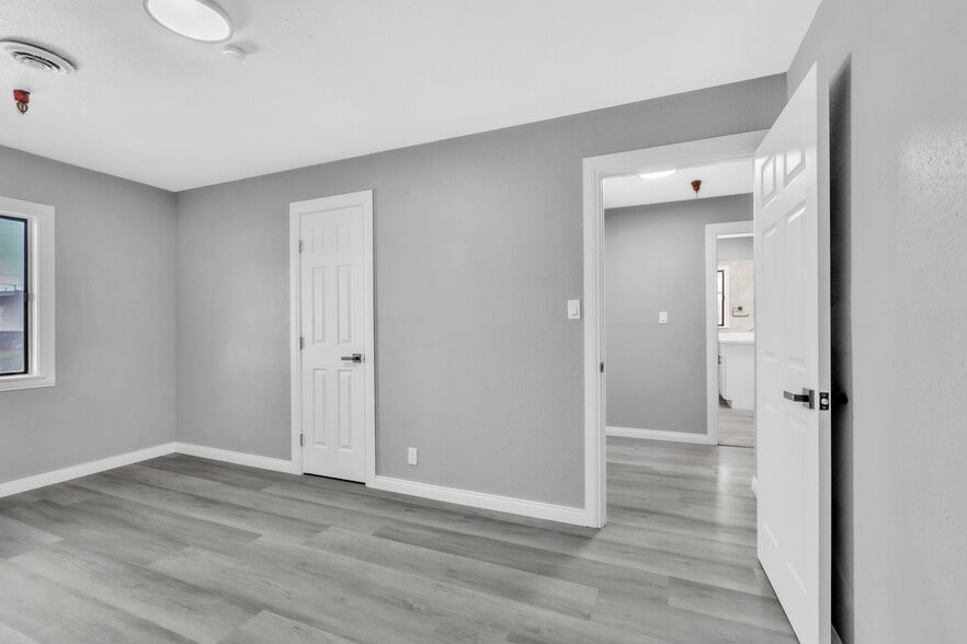 More Photos Of 1006 Lochbrae Rd, Sacramento Assisted Living For Sale