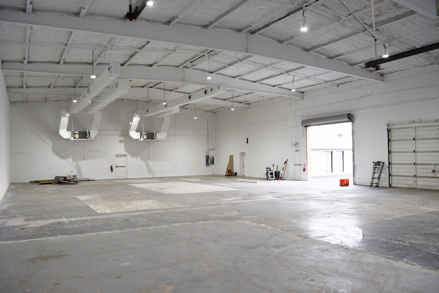 More Photos Of 1905 Kentucky Ave, Winter Park Warehouse For Sale