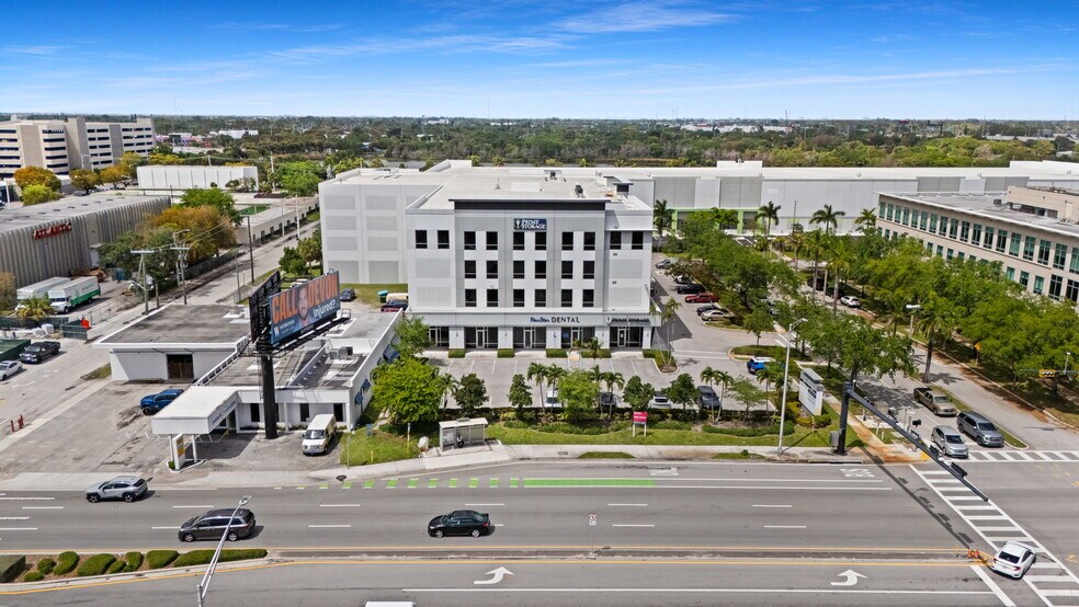 More Photos Of 2401 W Broward Blvd, Fort Lauderdale Self Storage For Lease