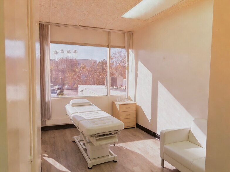 More Photos Of 650 W Duarte Rd, Arcadia Medical For Lease