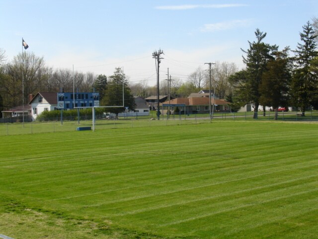 More Photos Of 464 E Livingston Ave, Crestline Sports And Entertainment For Sale