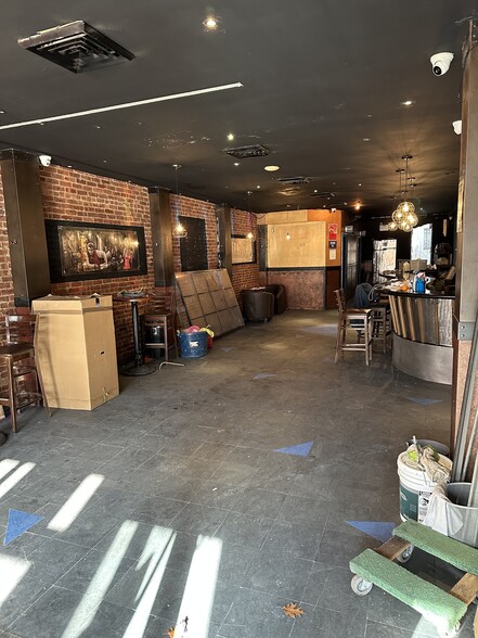 More Photos Of 4303 Broadway, Astoria Apartments For Lease