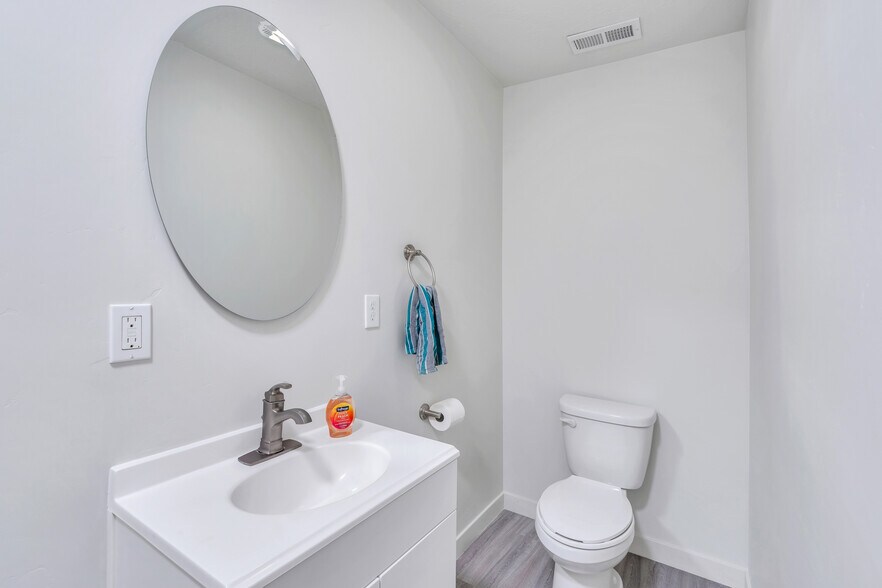 More Photos Of 737 N Main St, Springville Funeral Home For Sale