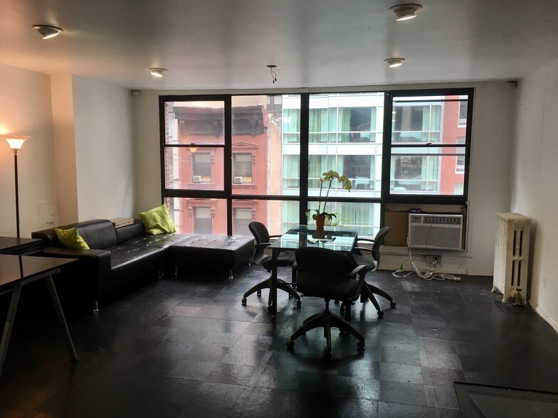More Photos Of 41 W 36th St, New York Office For Sale