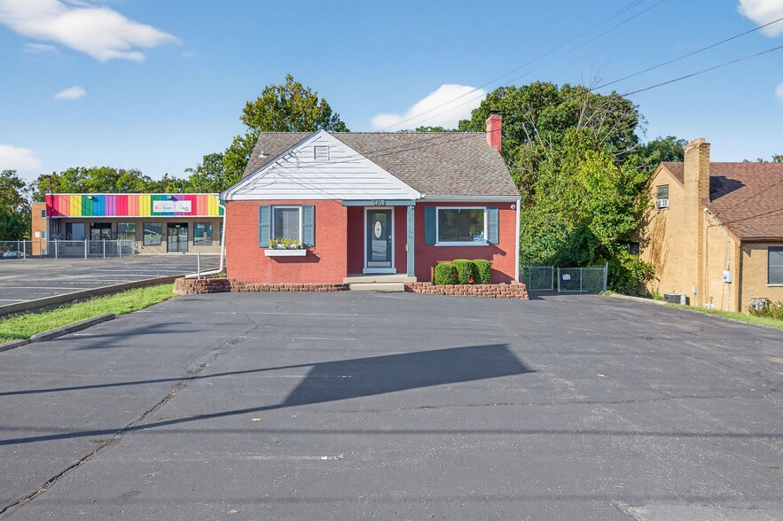 More Photos Of 5709 Cheviot Rd, White Oak Office For Sale