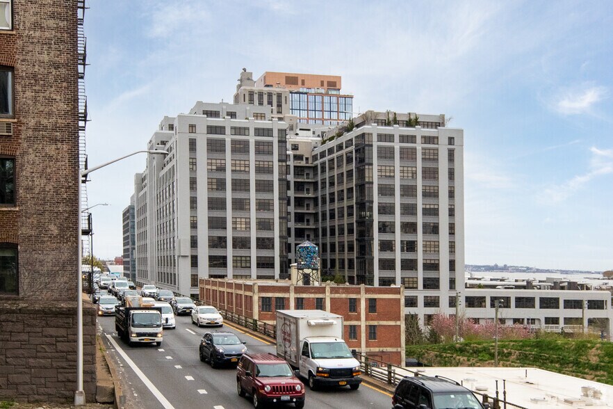 More Photos Of 360 Furman St, Brooklyn Apartments For Lease