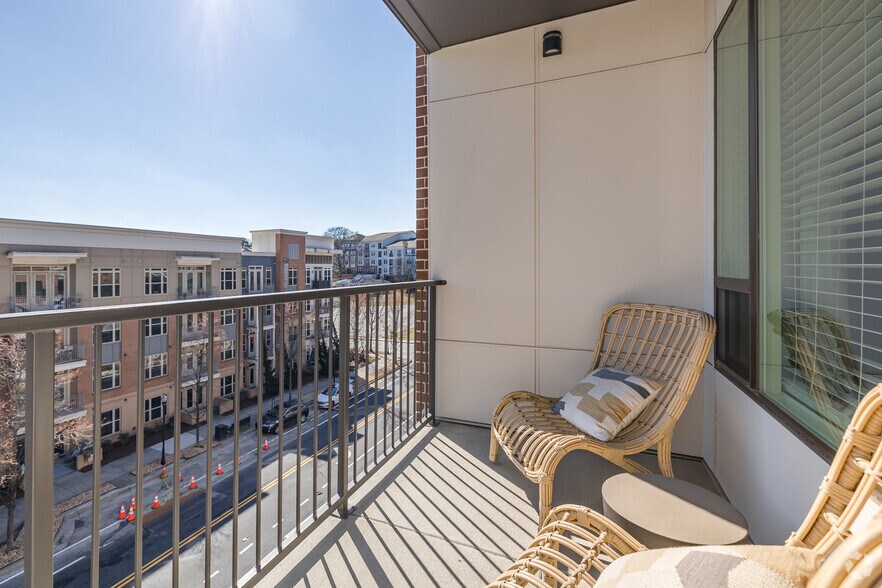 More Photos Of 1350 Dresden Dr, Brookhaven Apartments For Lease