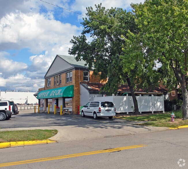More Photos Of 2651 Blanchard Ave, Dayton Restaurant For Lease