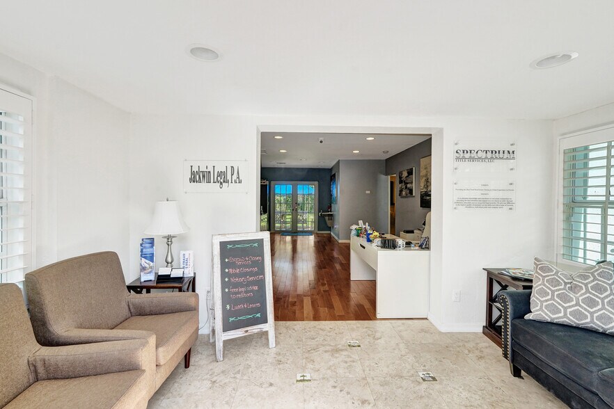 More Photos Of 423 SE 19th St, Fort Lauderdale Office Residential For Lease