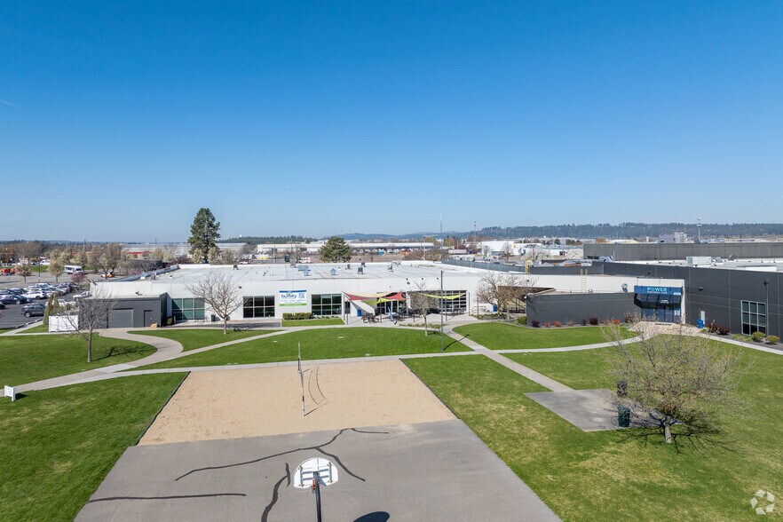 More Photos Of 2818 N Sullivan Rd, Spokane Valley Light Manufacturing For Lease