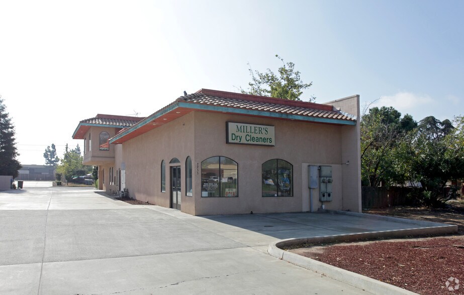More Photos Of 2236 W Monte Vista Ave, Visalia Freestanding For Lease