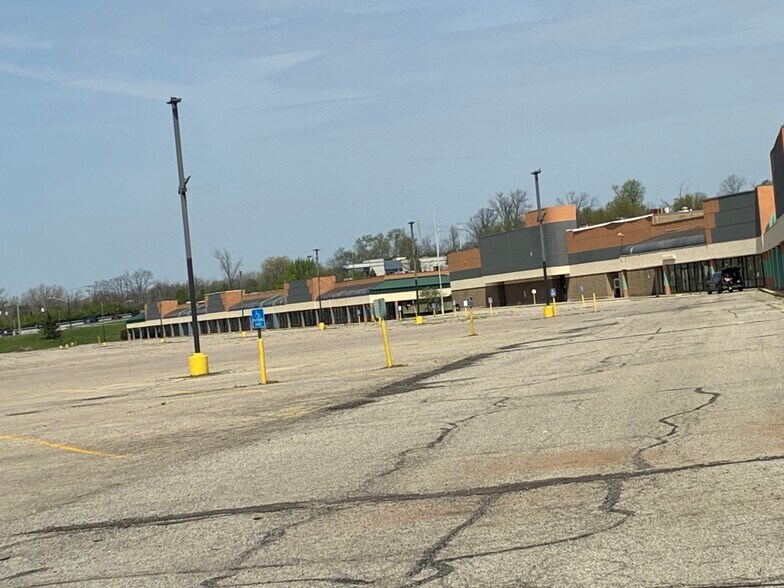 More Photos Of 5537-5597 Salem Ave, Dayton Unknown For Lease
