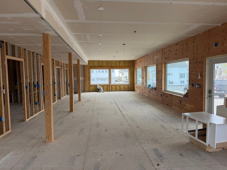 More Photos Of 93 W Grand Ave, Old Orchard Beach Restaurant For Sale