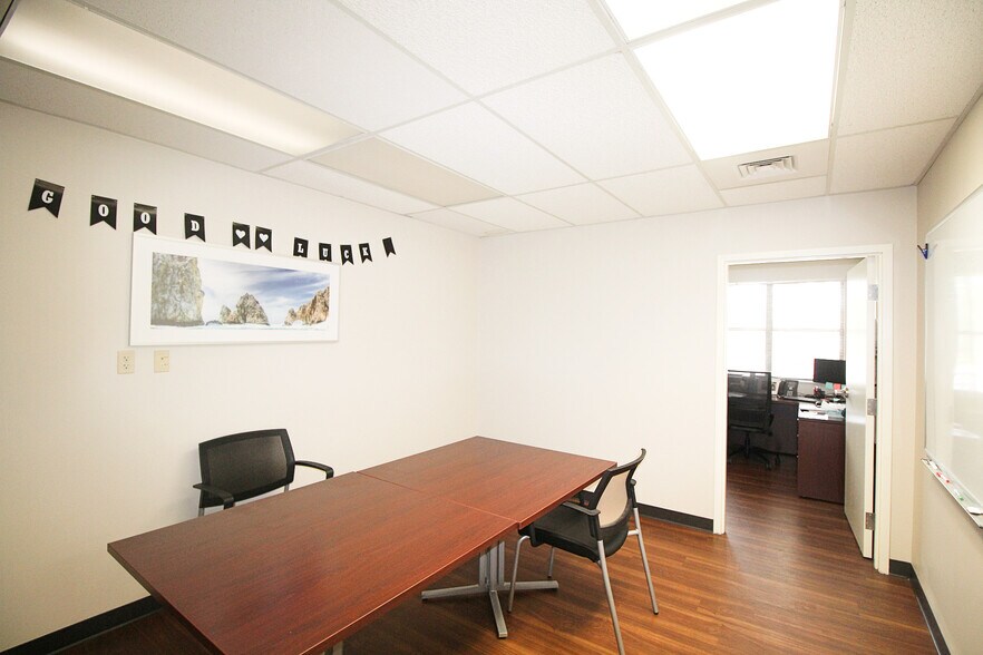 More Photos Of 2233 Park Ave, Orange Park Office For Sale