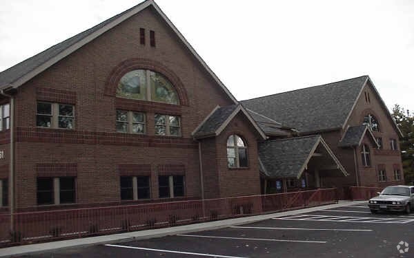 More Photos Of 1161 Bethel Rd, Columbus Medical For Sale