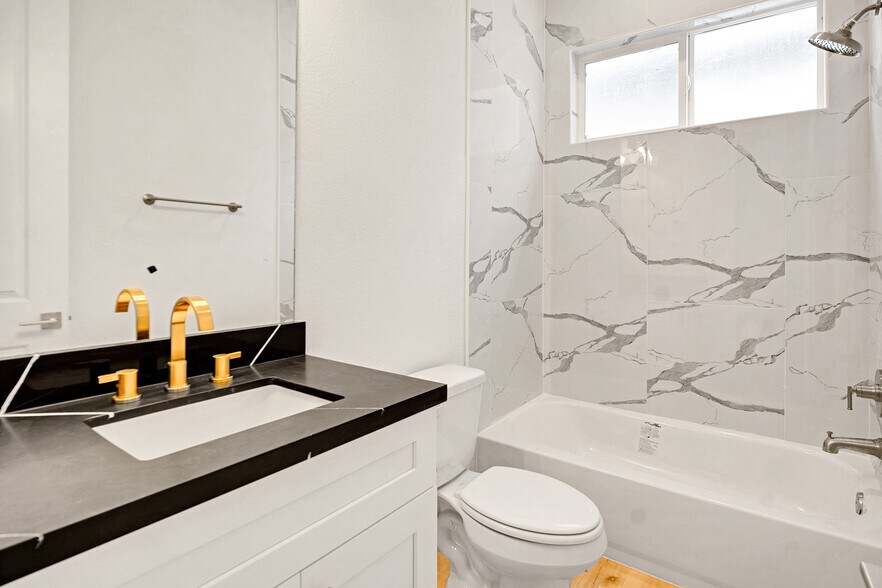 More Photos Of , Houston Multifamily For Sale