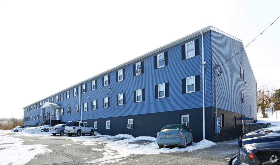 988 Cross St, California, PA 15419 Apartments For Sale