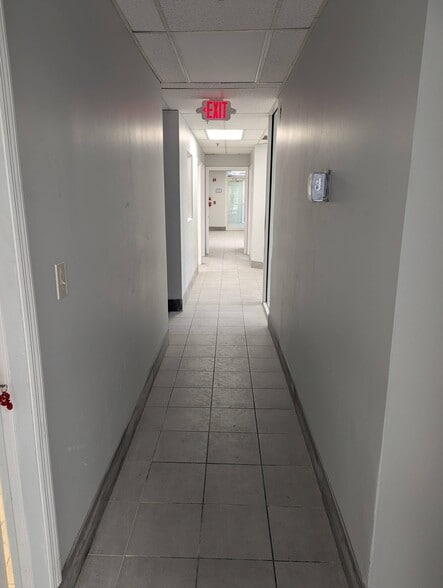 More Photos Of 701 NW Federal Hwy, Stuart Medical For Lease