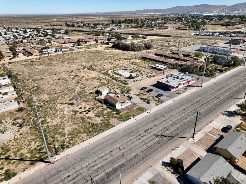 More Photos Of 11424 Bartlett Ave, Adelanto Storefront Retail Residential For Sale