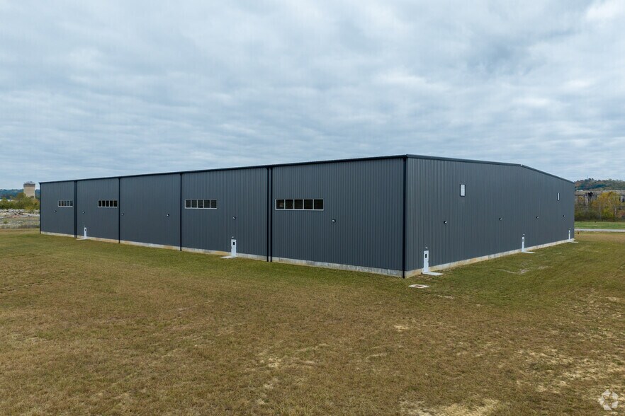 More Photos Of 340 Commerce Drive, South Point Warehouse For Lease