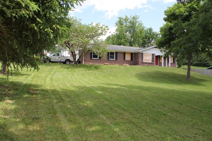 Primary Photo Of 10290 Veterans Memorial Pky, O Fallon Office For Sale