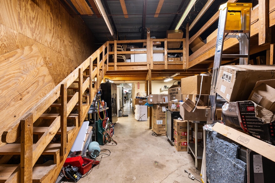 More Photos Of 3101 N 10th St, McAllen General Retail For Lease