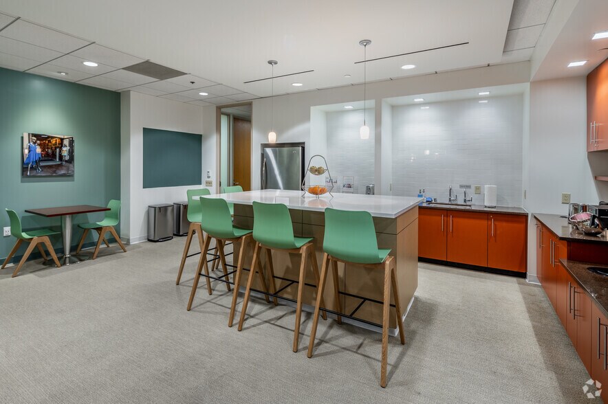 More Photos Of 100 Spectrum Center Dr, Irvine Coworking Space