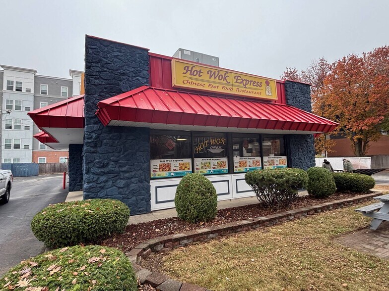 More Photos Of 1102 W University Ave, Urbana General Retail For Sale