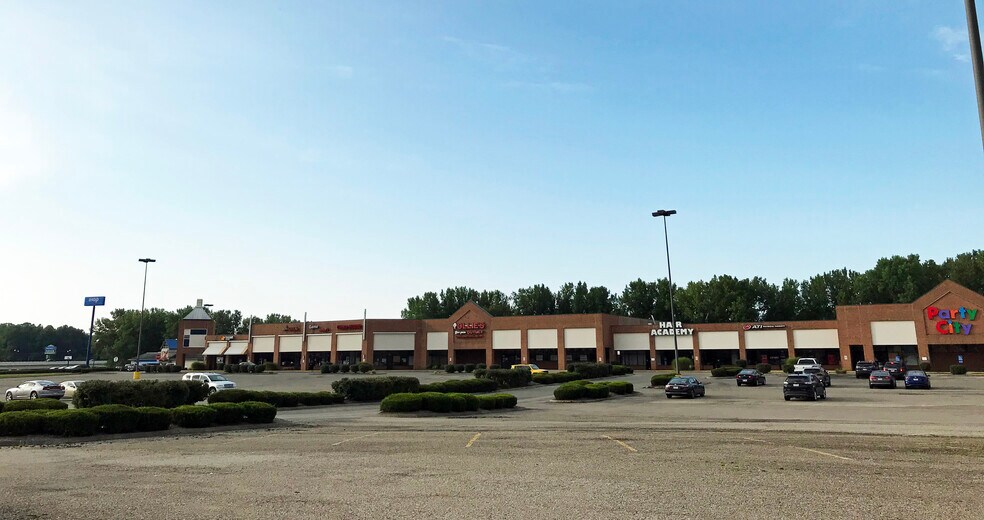 More Photos Of 2-144 Consumer Center Dr, Chillicothe Unknown For Lease